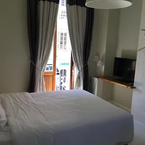 Panzió With A Vue